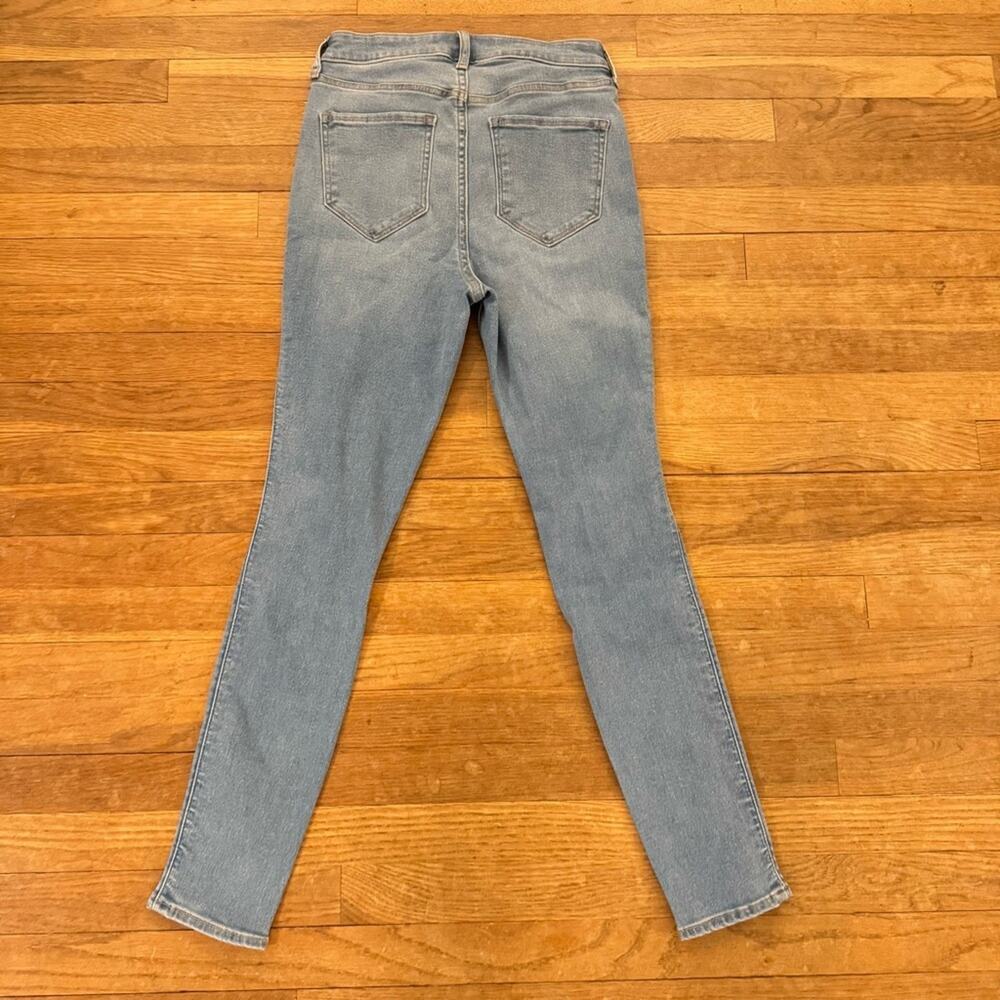 BKE Peyton ankle skinny medium wash distressed mid rise jeans pants size 26
b45